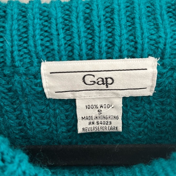 VTG 90’s GAP 100% wool sweater - Picture 3 of 3